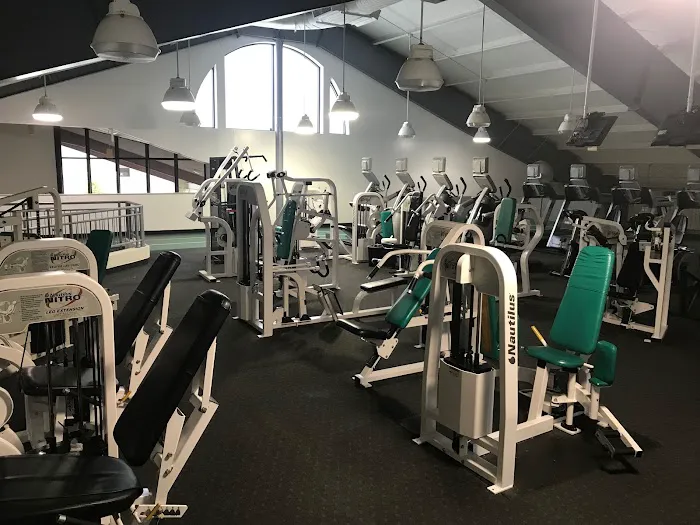 Western Reserve Racquet & Fitness Club Picture 2