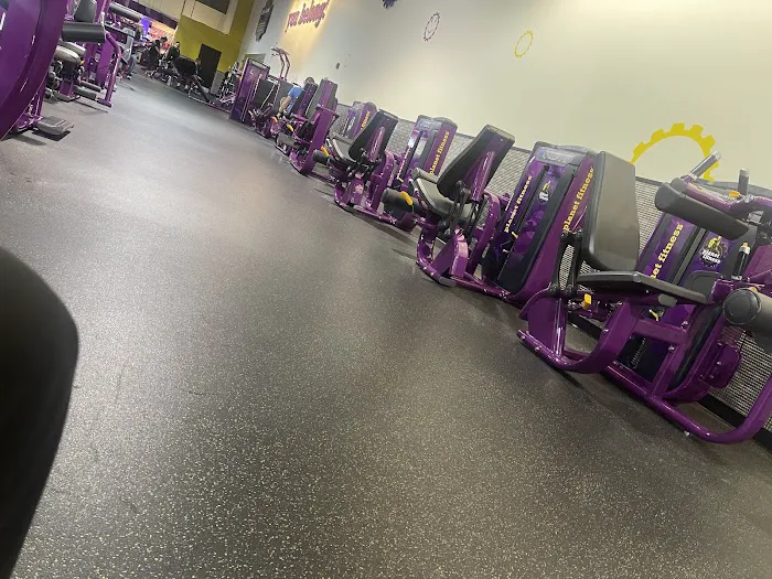 Planet Fitness Picture 4