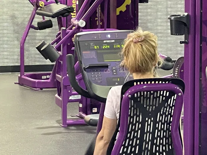Planet Fitness Picture 7