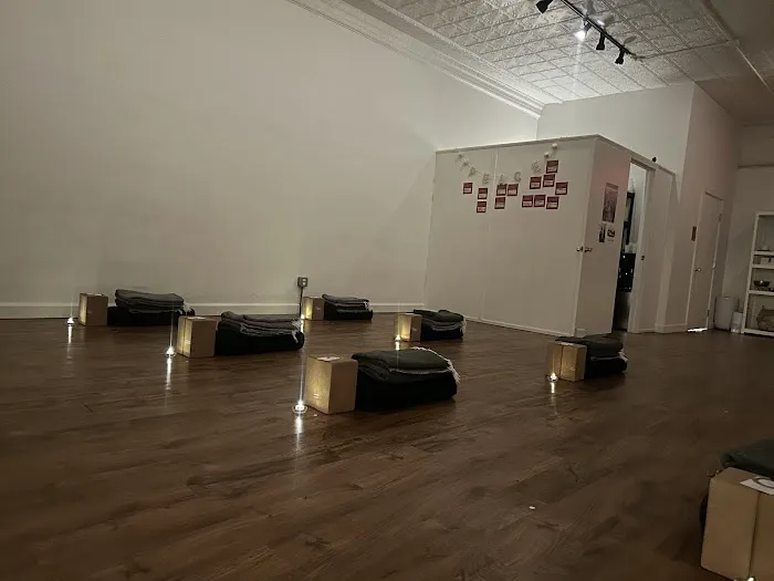 HARVEST yoga + wellness studio Picture 7