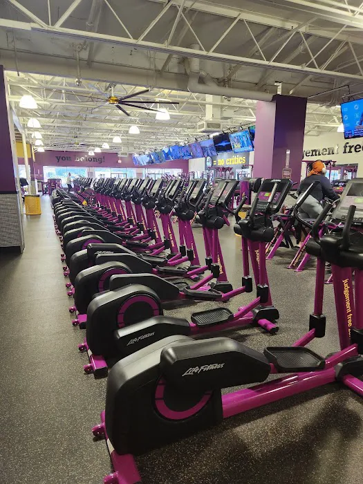Planet Fitness Picture 8