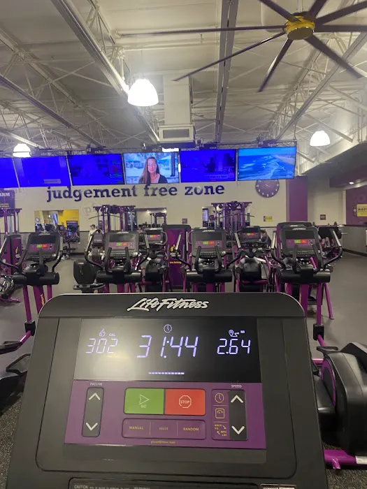 Planet Fitness Picture 10