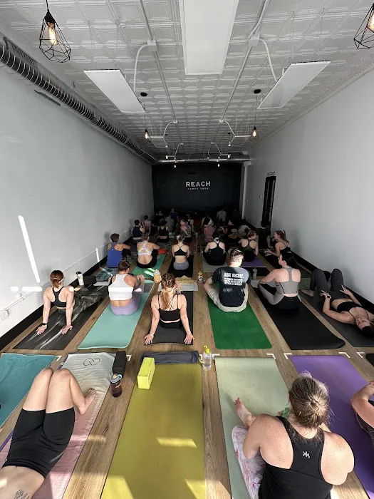 Reach Power Yoga Picture 9