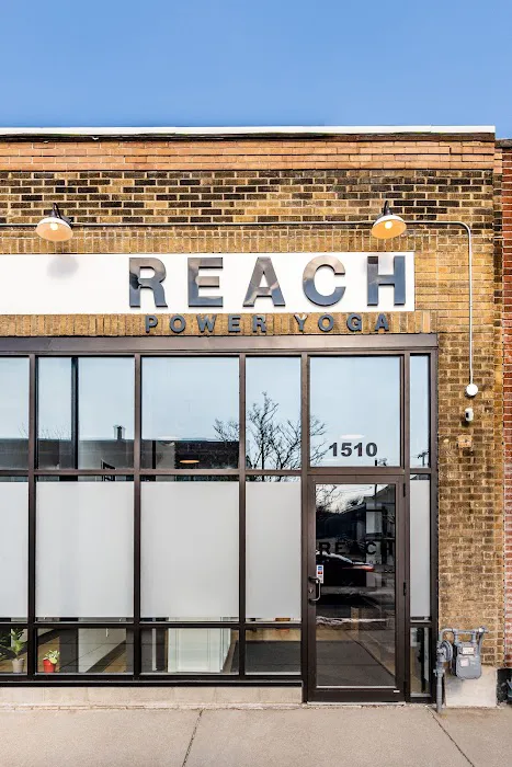 Reach Power Yoga Picture 2