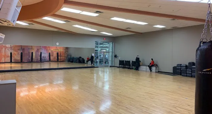 LA Fitness Picture 1
