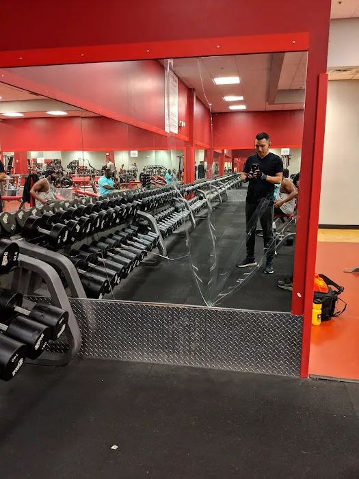 World Gym Greece NY Picture 3
