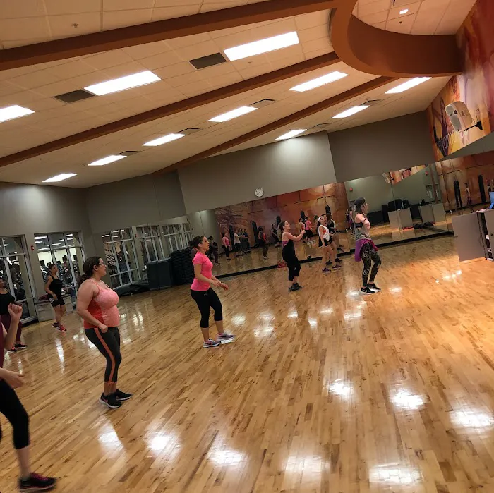 LA Fitness Picture 7