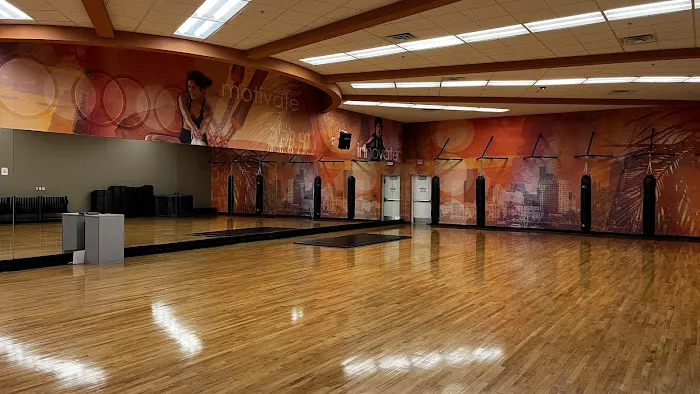 LA Fitness Picture 4