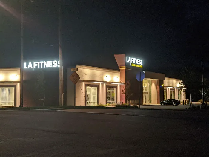 LA Fitness Picture 6