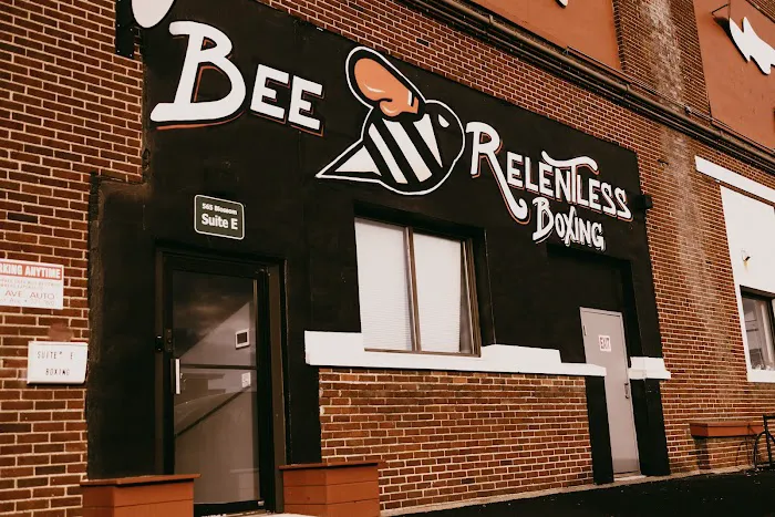 Bee Relentless Boxing Picture 1