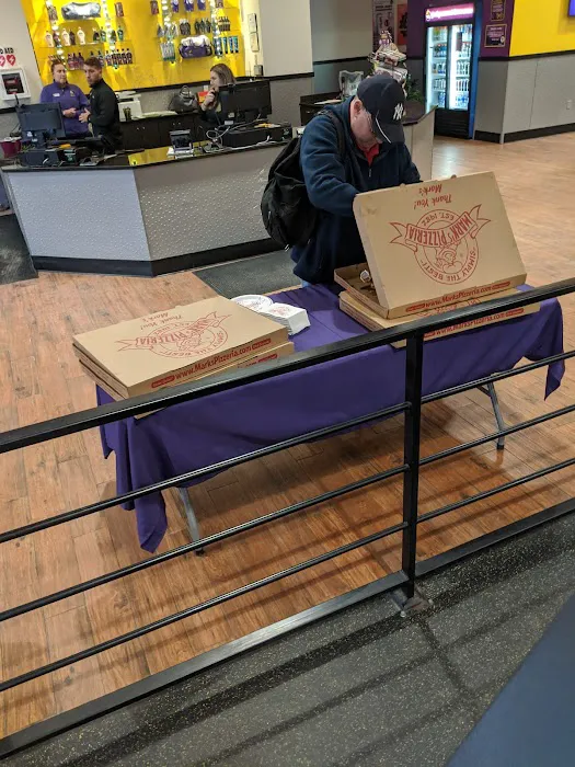 Planet Fitness Picture 2
