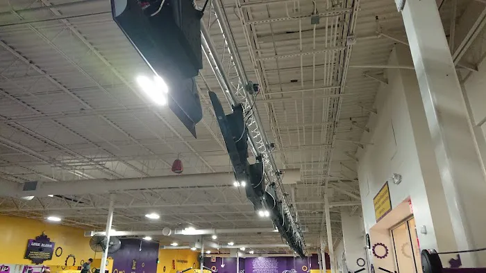 Planet Fitness Picture 9