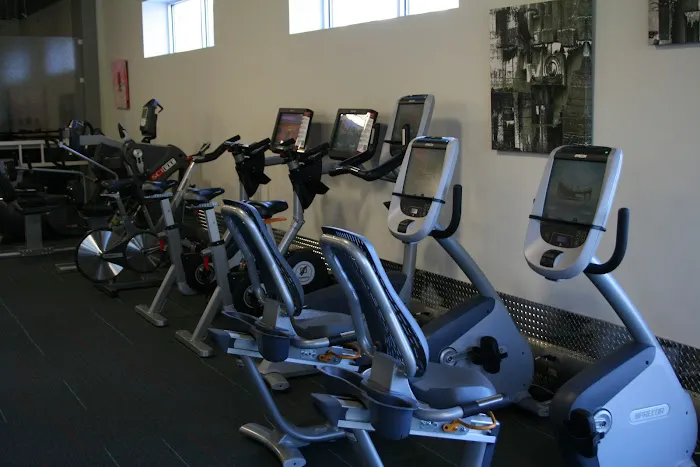 Island Health & Fitness at Community Corners Picture 7