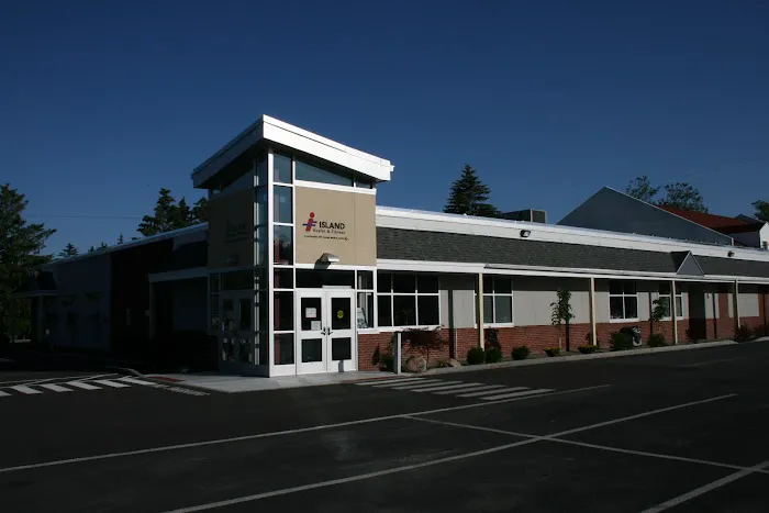 Island Health & Fitness at Community Corners Picture 2