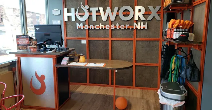 HOTWORX - Manchester, NH Picture 7