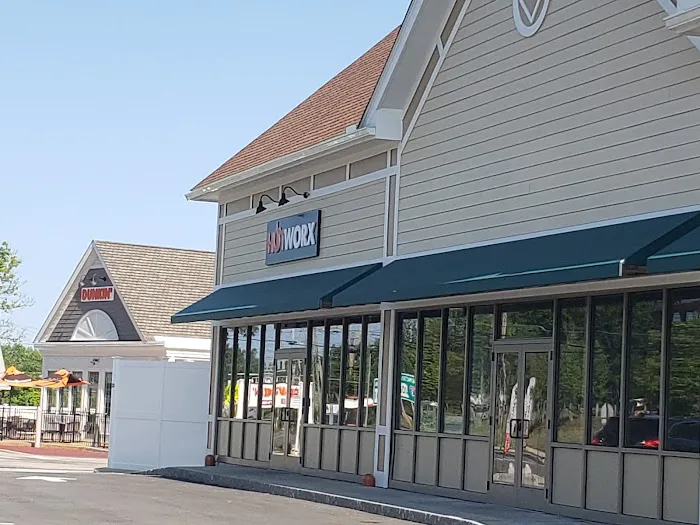 HOTWORX - Manchester, NH Picture 5