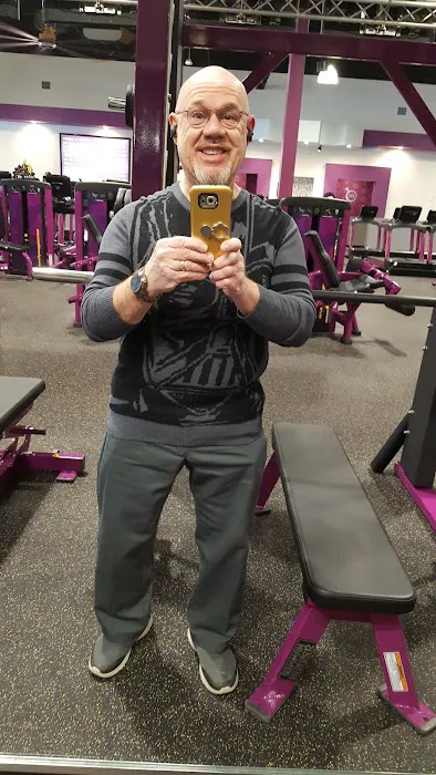 Planet Fitness Picture 10