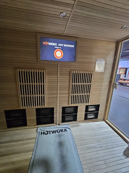 HOTWORX - Nashua, NH - Coliseum Ave Picture 9