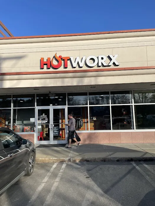HOTWORX - Nashua, NH - Coliseum Ave Picture 7