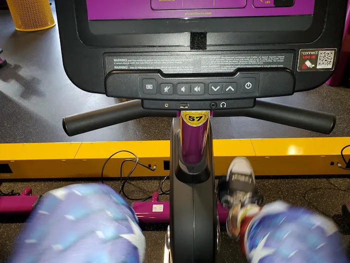 Planet Fitness Picture 7