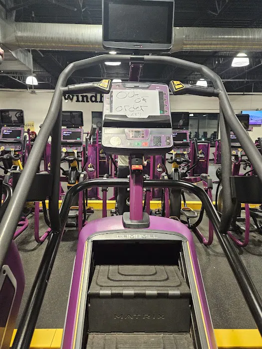 Planet Fitness Picture 6