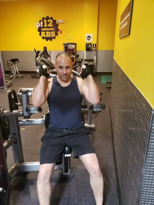 Planet Fitness Picture 10