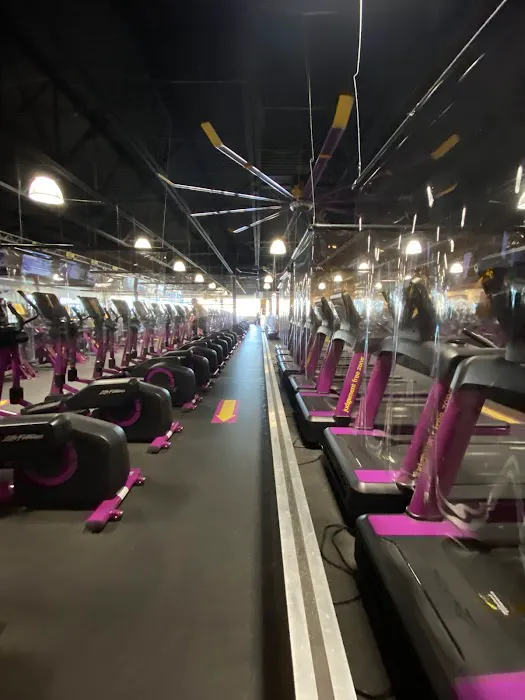 Planet Fitness Picture 9