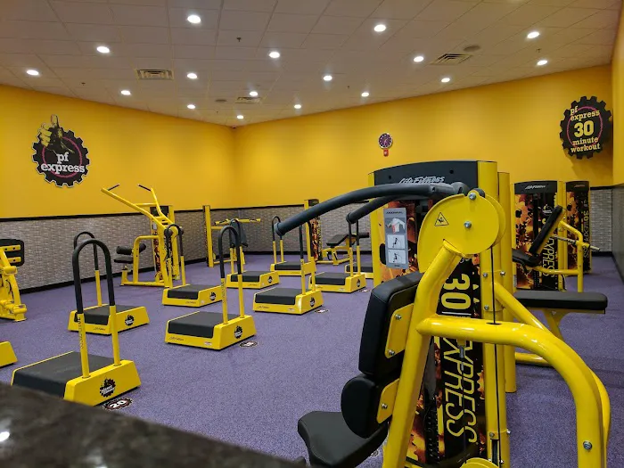 Planet Fitness Picture 6