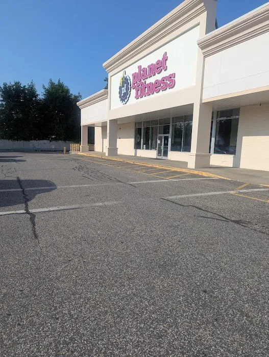 Planet Fitness Picture 1