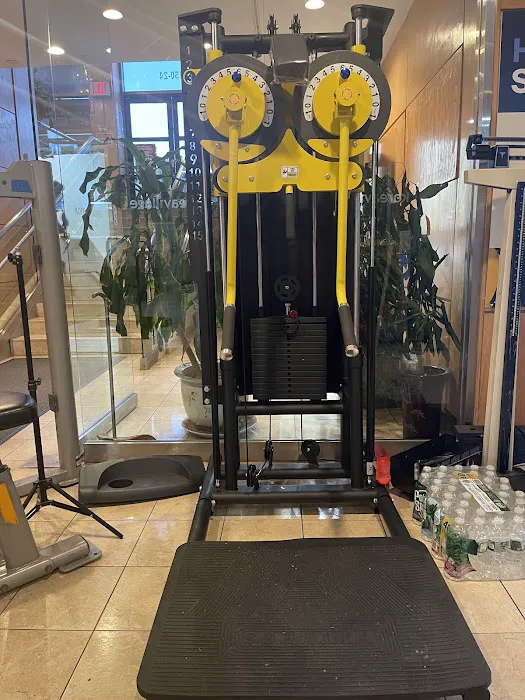 Iron Pump Gym (Flushing) Picture 2