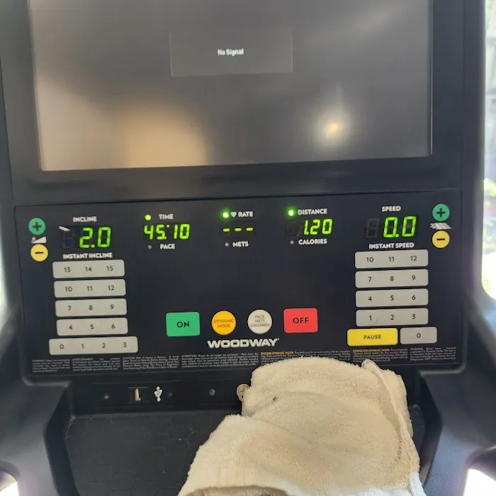 Crunch Fitness - 34th Street Picture 2