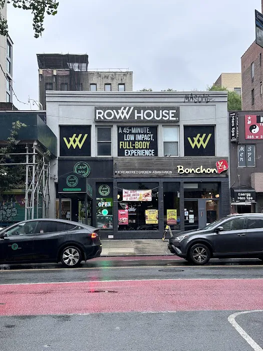 Row House Fitness Chelsea Picture 10