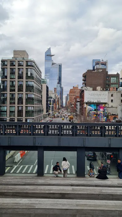 Equinox High Line Picture 8
