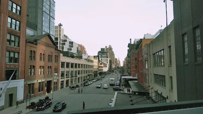 Equinox High Line Picture 7