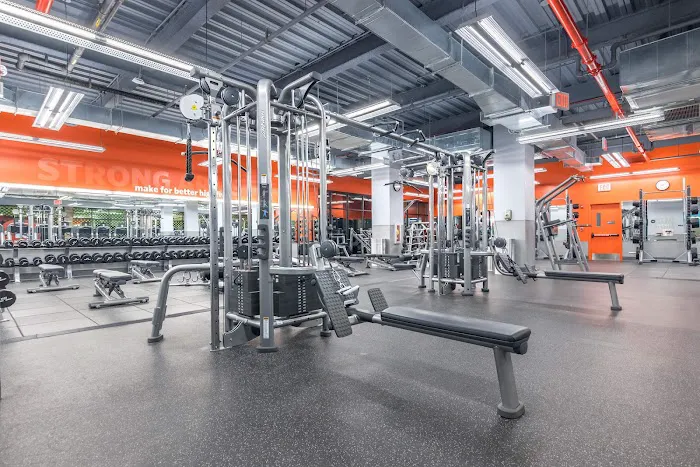 Blink Fitness Corona Picture 3