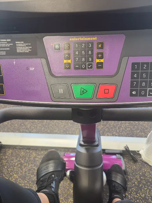 Planet Fitness Picture 7