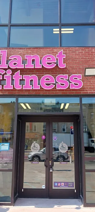 Planet Fitness Picture 9