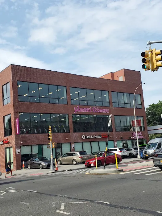 Planet Fitness Picture 10