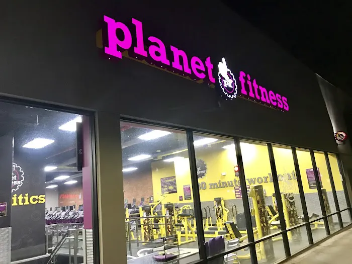 Planet Fitness Picture 2