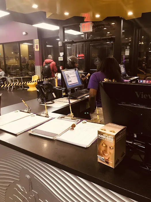 Planet Fitness Picture 6