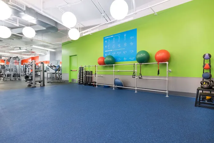 Blink Fitness Woodside Picture 2