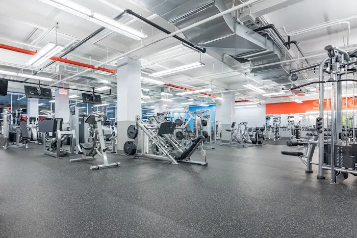 Blink Fitness Woodside Picture 1