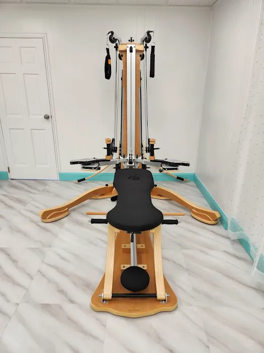Body Line Design Pilates , Gyrotonic 바디라인 디자인 필라테스, 자이로토닉 Picture 2