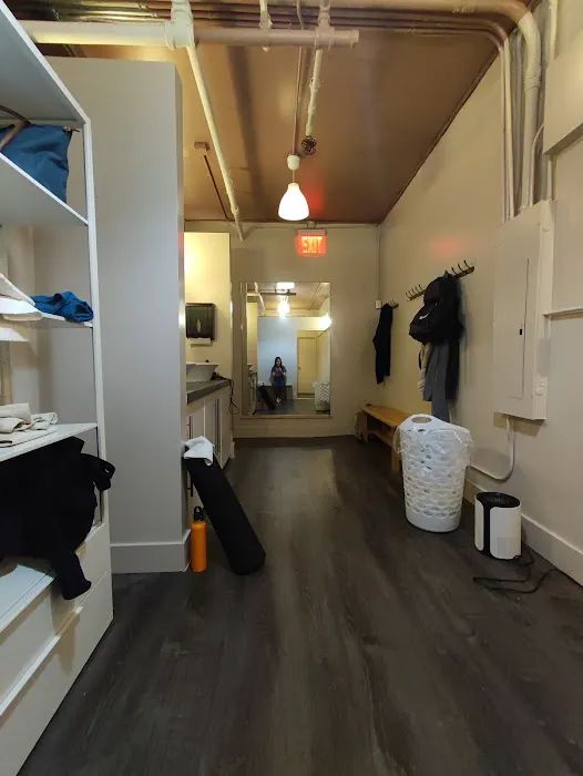 ID Hot Yoga - FIDI Picture 10
