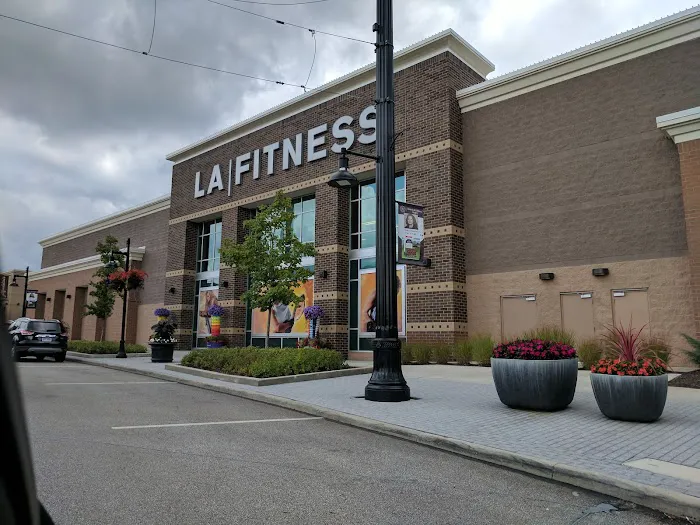 LA Fitness Picture 9