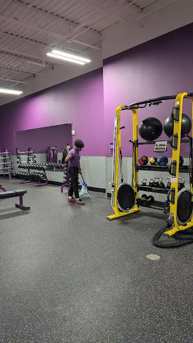 Planet Fitness Picture 6