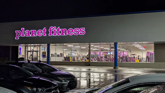 Planet Fitness Picture 9