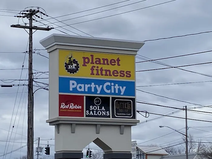 Planet Fitness Picture 2