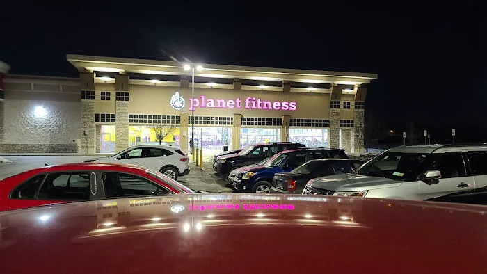 Planet Fitness Picture 1