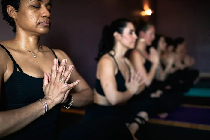 Blackbird Studio Yoga Barre and Pilates Picture 4